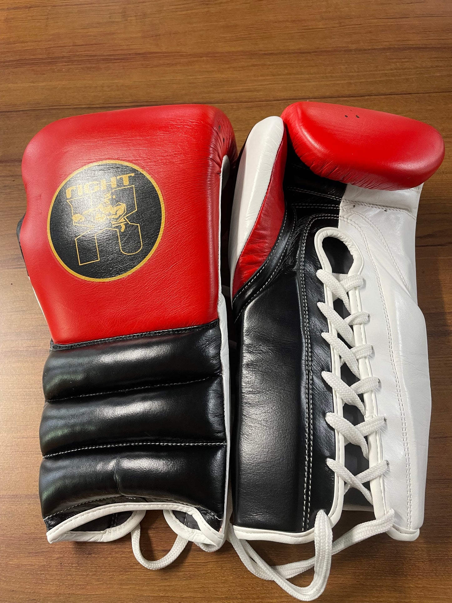 BOXING GLOVES - Rightcross Elite Leather 16oz RED | BLACK